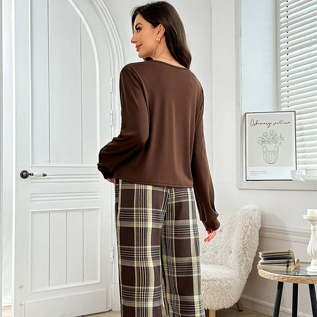 Pijama de noche de mujer de forro polar cepillado DTY personalizado para noches relajantes en casa, estampado o de color sólido