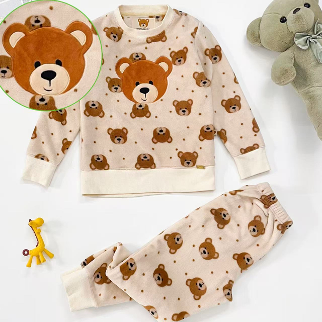 Conjunto de pijama de forro polar con temática animal adorable para niños pequeños 