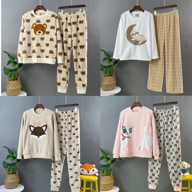 Pijamas calientes modificados para requisitos particulares del paño grueso y suave de las señoras del bordado del unicornio